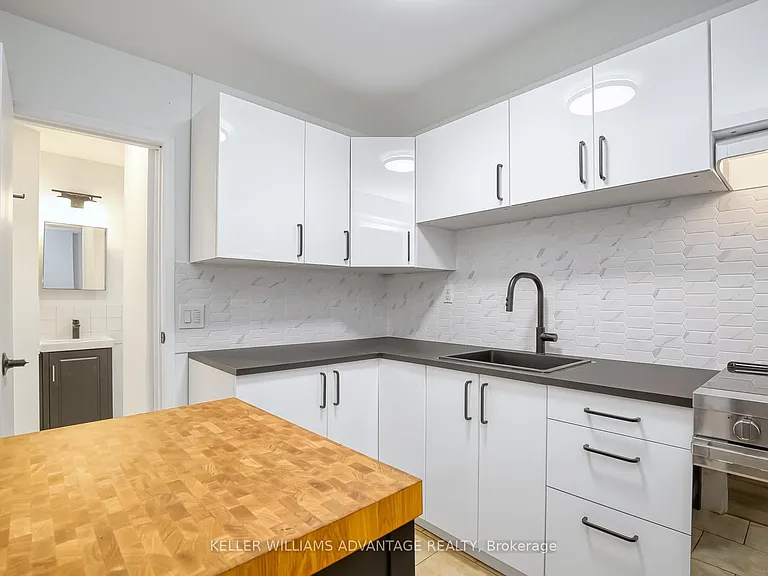254A Carlton St — Photo 12