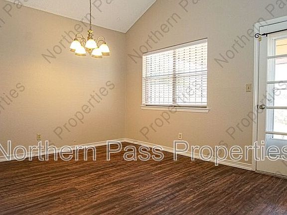 5th image of 4553 General Maloney Cir