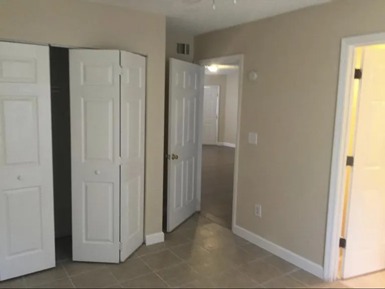 3651 N Goldenrod Rd #B106 — Photo 6