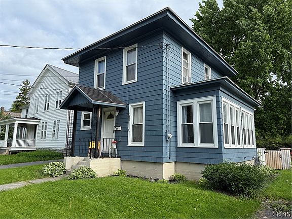 5th image of 451 W Ten Eyck St