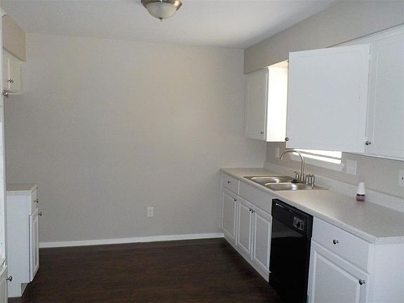 5th image of 13101 Twin Oaks Dr