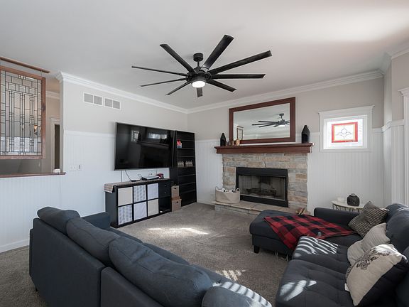 5th image of 2203 Brookwood Dr