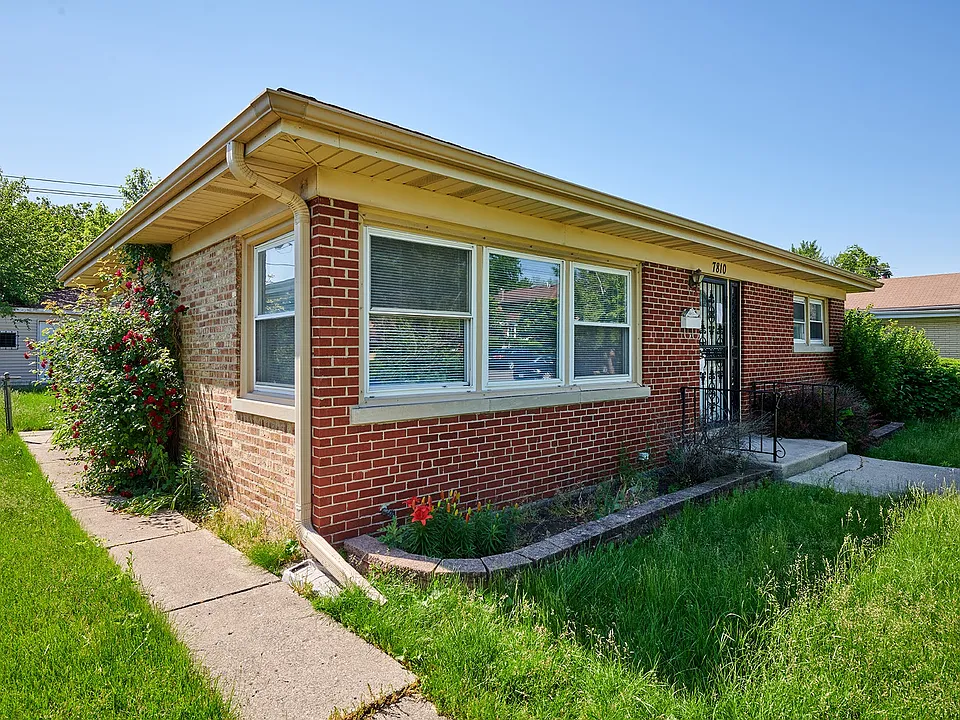 7810 E Prairie Rd