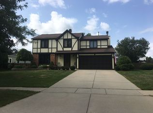 42 Deerpath Dr, Lancaster, NY 14086