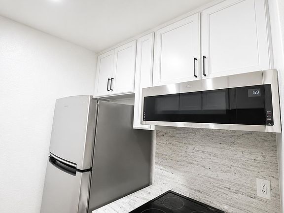 5th image of 7109 Shelter Creek Ln