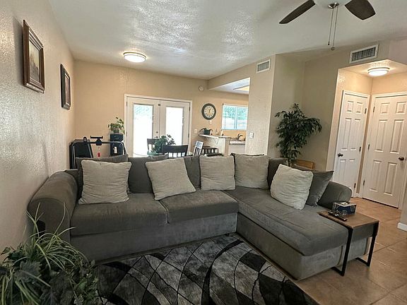 4th image of 2941 N Oregon St Unit 7