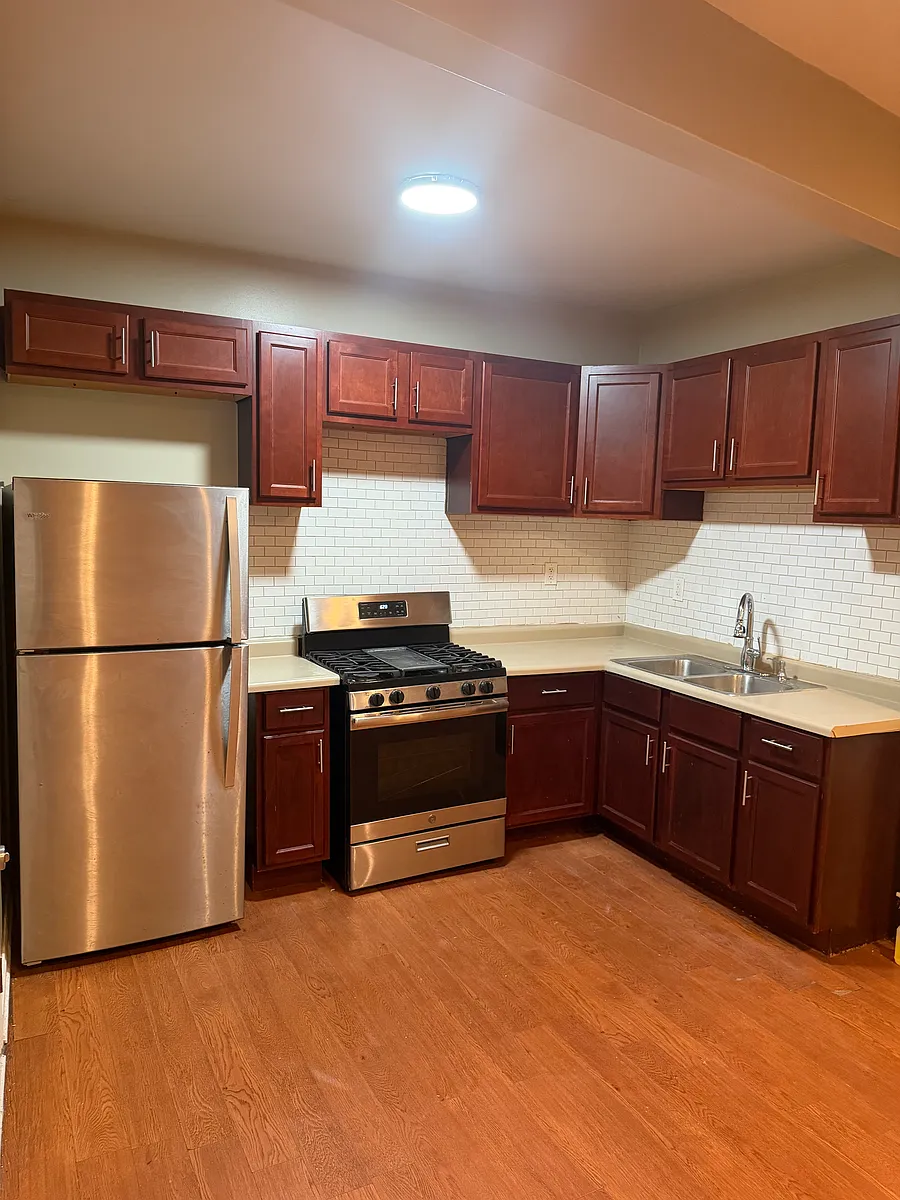 Building Photo - 6218 S Indiana Ave #1