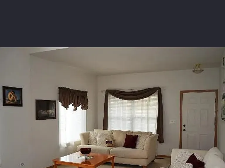 2812 River Bend Ln — Photo 3