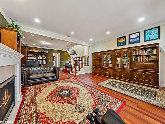 3rd image of 2610 N Kimball Ave #2616