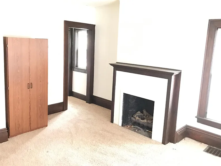 1046 Liberty St #1 — Photo 9