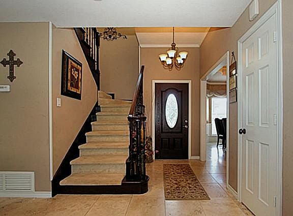 2nd image of 115 High Oak Dr