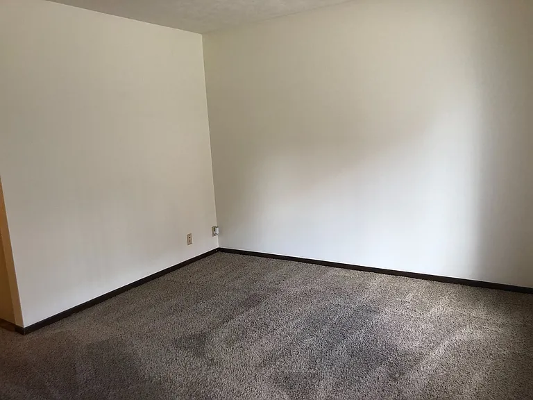 5225 Cleveland Ave — Photo 2