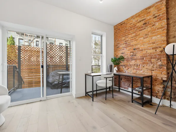 1851 Cornelia Street image 6 of 18