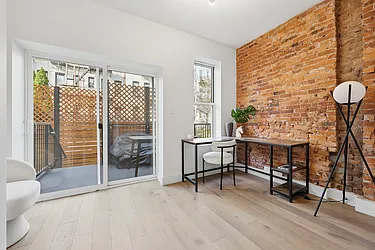 1851 Cornelia Street, #1E