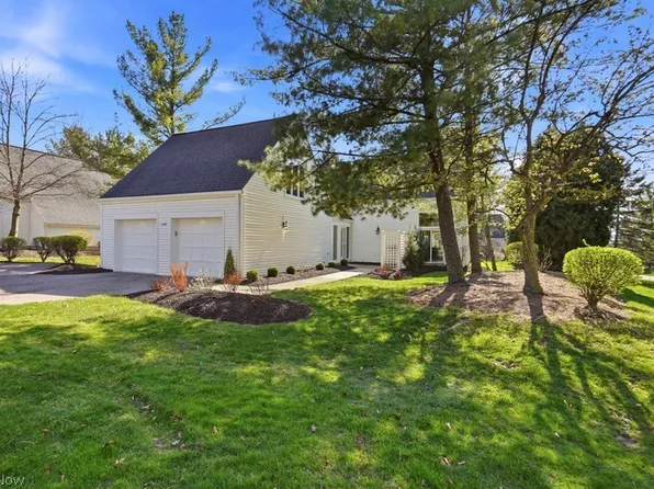 249 Tinkers Trl, Aurora, OH 44202