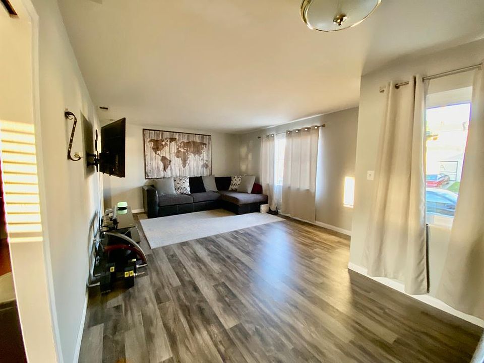 1st image of 2130 Calle Serena