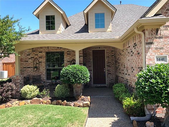 2nd image of 1441 Amistad Dr