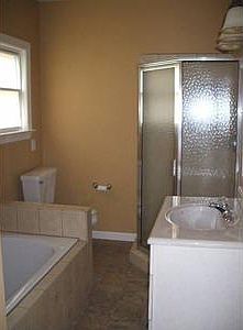 3rd image of 393 Woodlawn St