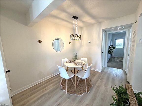 5th image of 1536 Crescent Pointe Ln