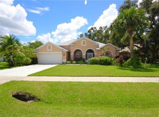 2609 Elva Pl, Lehigh Acres, FL 33971