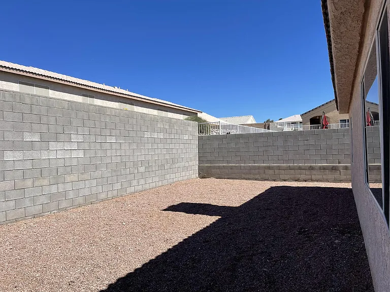 2375 N Ridge Ave — Photo 7