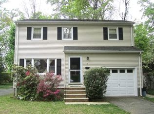 6 Glannon Rd, Livingston, NJ 07039