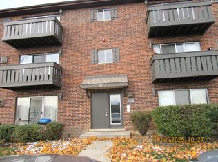 1156 Copperfield Ln #E, Schaumburg, IL 60193