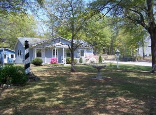 197 Wheeler Creek Rd, Sneads Ferry, NC 28460