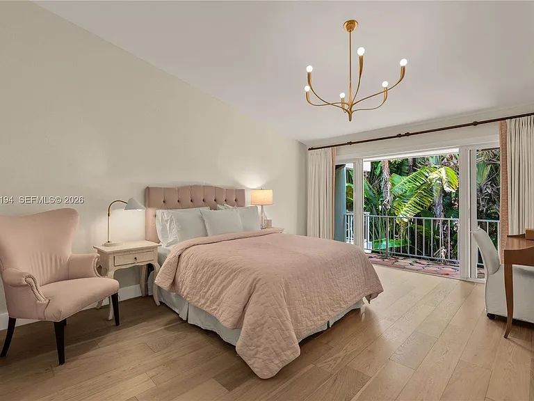 6011 N Bayshore Dr #10 — Photo 9