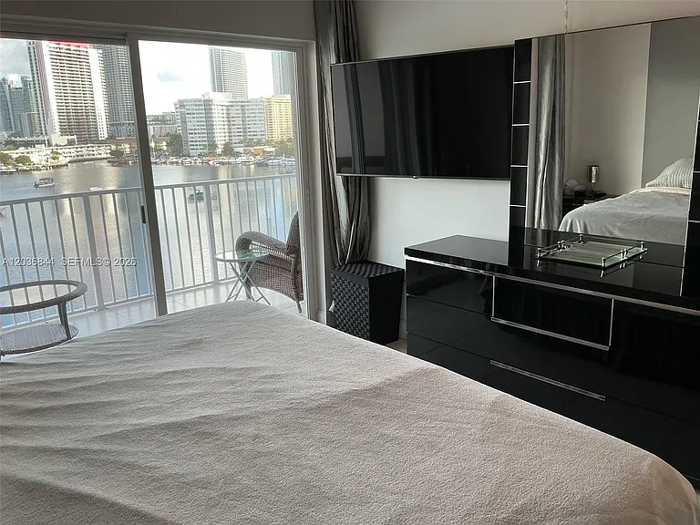 400 Golden Isles Dr #55 — Photo 22