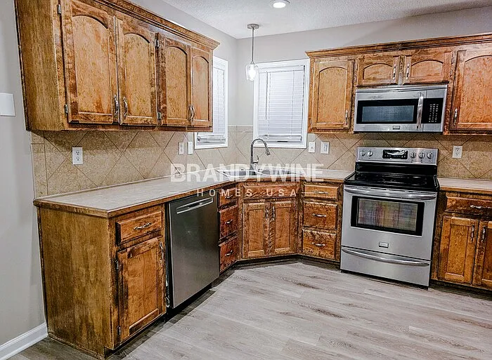 803 SW Hilltop Ct — Photo 6