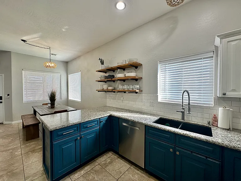 1319 S Brooke Ln — Photo 9