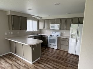 502 SE Conifer Ct, Sublimity, OR 97385
