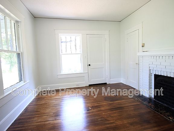 3rd image of 1629 Woodland Ave SW