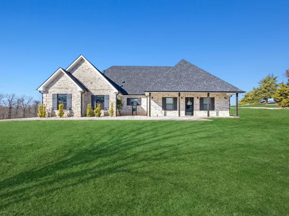 318 Private Road 288, Honey Grove, TX 75446