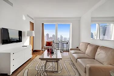 Rented by BARNES New York