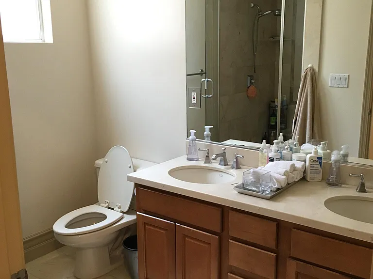 1337 Wellesley Ave #104 — Photo 21