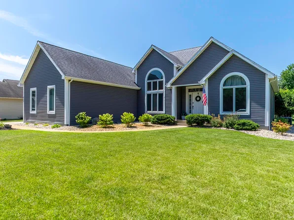825 Lydia Dr, Warsaw, IN 46582