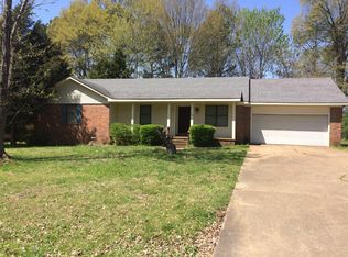 81 Commanche Trl, Jackson, TN 38305