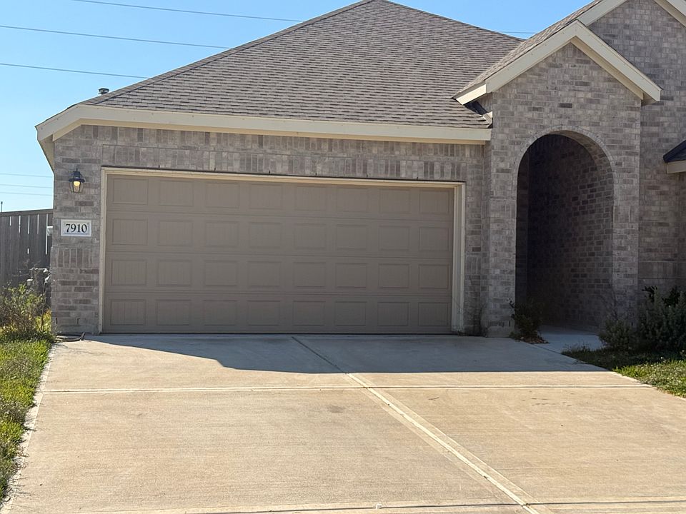 1st image of 7910 Caribou Valley Ct