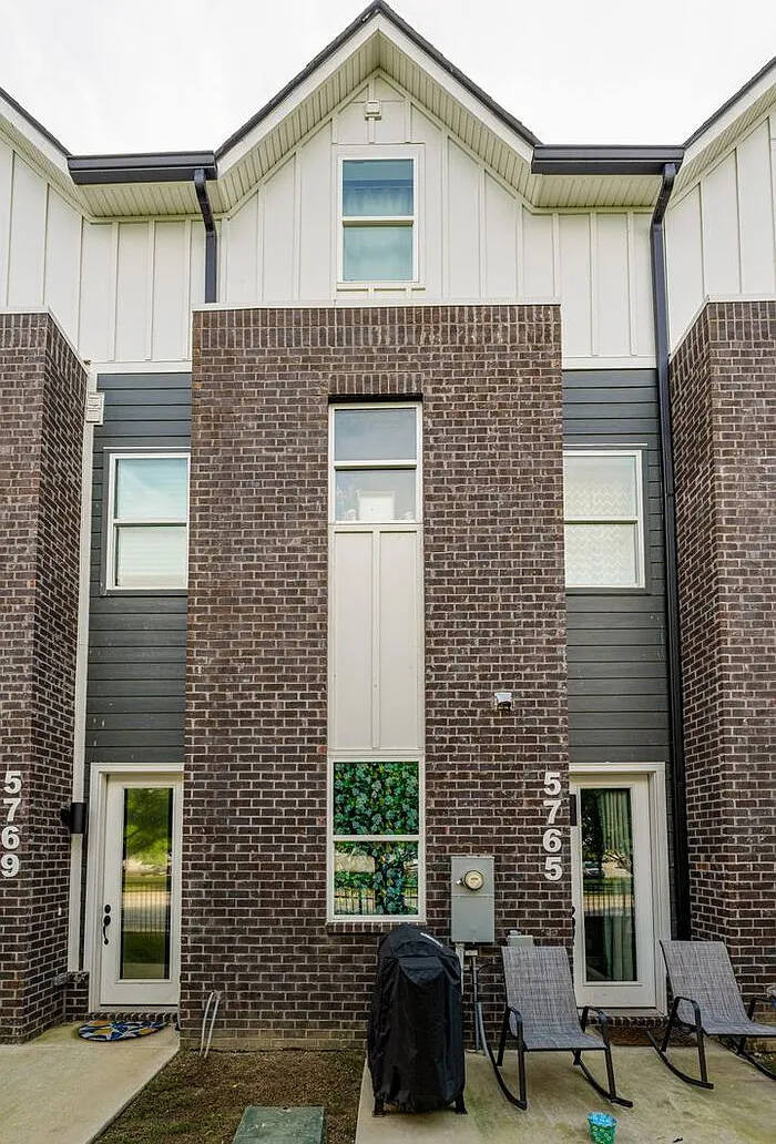 2 bed, 2.0 bath, 1540 sqft, $1,595 — Photo 1