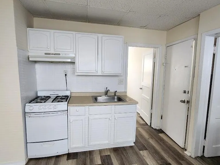 668 Clarkson Ave #1R — Photo 13