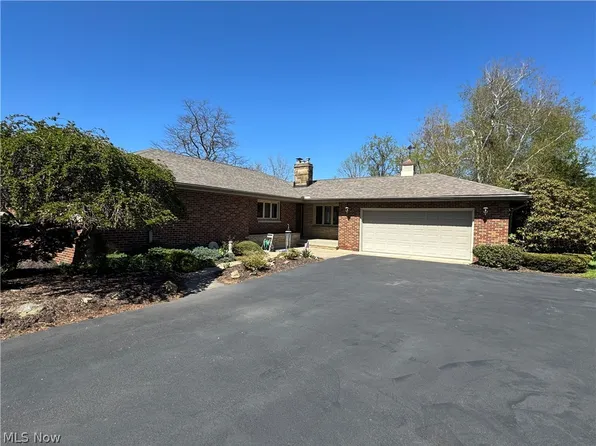 1648 Highland Ln, Ashtabula, OH 44004