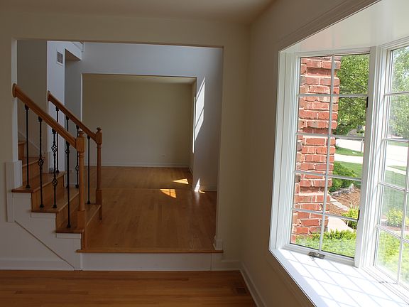 3rd image of 15505 Twin Lakes Dr