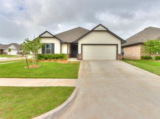 12337 SW 31st St, Yukon, OK 73099