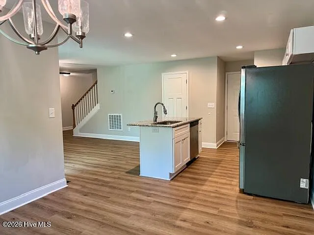1050 W Indiana Ave — Photo 12