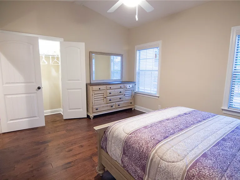702 Mariners Cir — Photo 25