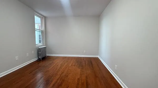 3 bed, 1100 sqft, $3,000 — Photo 1