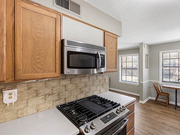 3rd image of 3876 Luther Rd