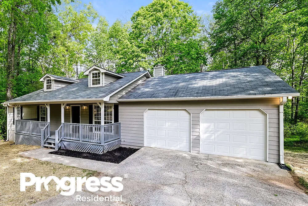 170 Harriette Dr photo 1